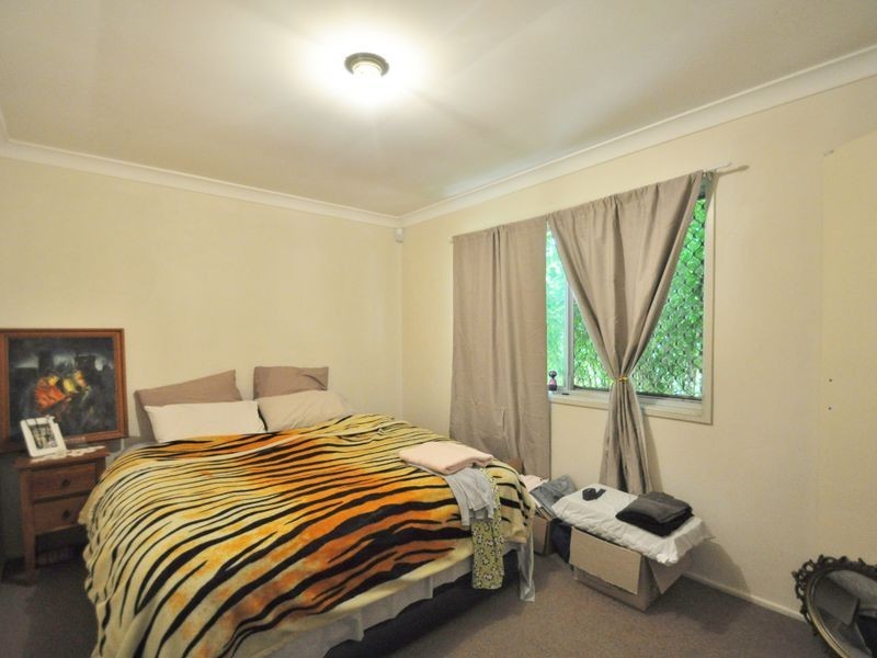 30 Anchusa Street, Kingston QLD 4114