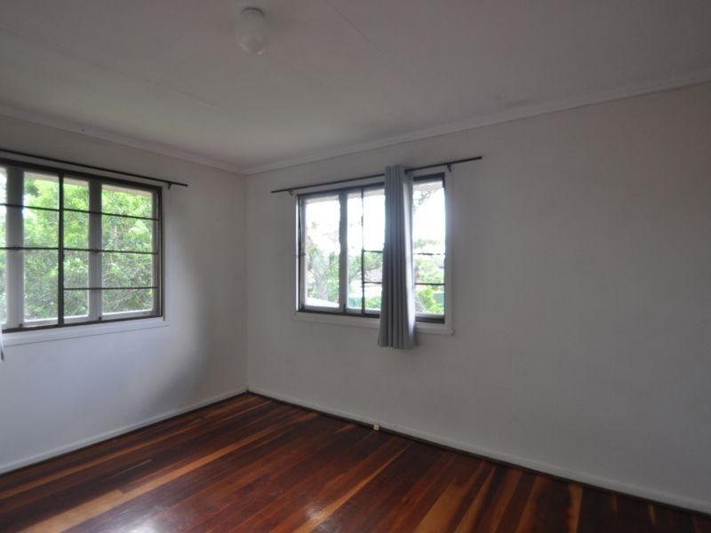 13 Fleur Street, Woodridge QLD 4114