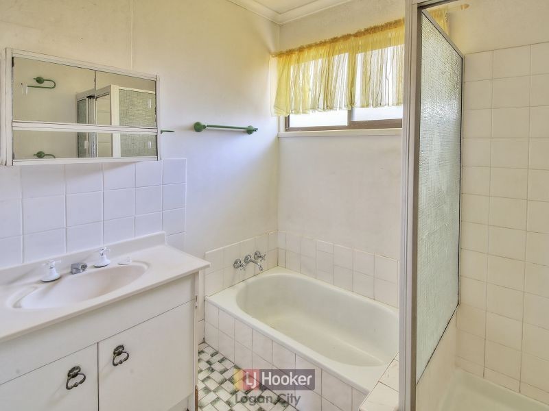 29 Bellatrix Drive, Kingston QLD 4114
