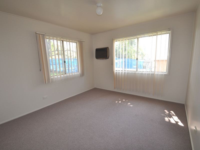 11 ATTUNGA, Kingston QLD 4114