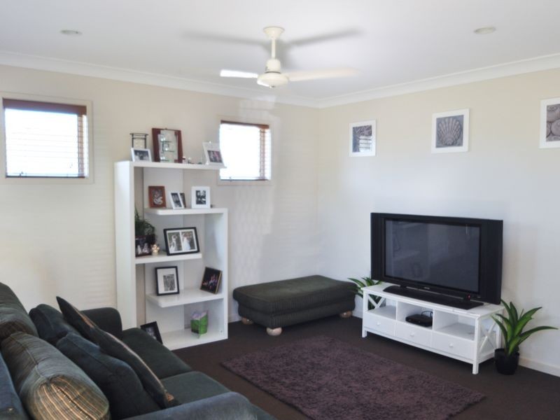 20 Pepper Tree Drive, Holmview QLD 4207
