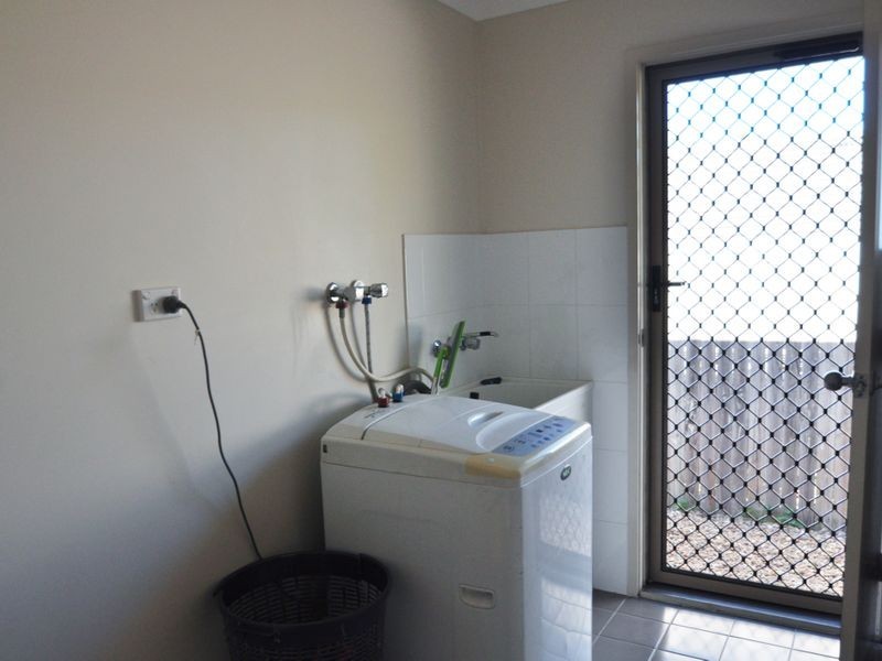 20 Pepper Tree Drive, Holmview QLD 4207