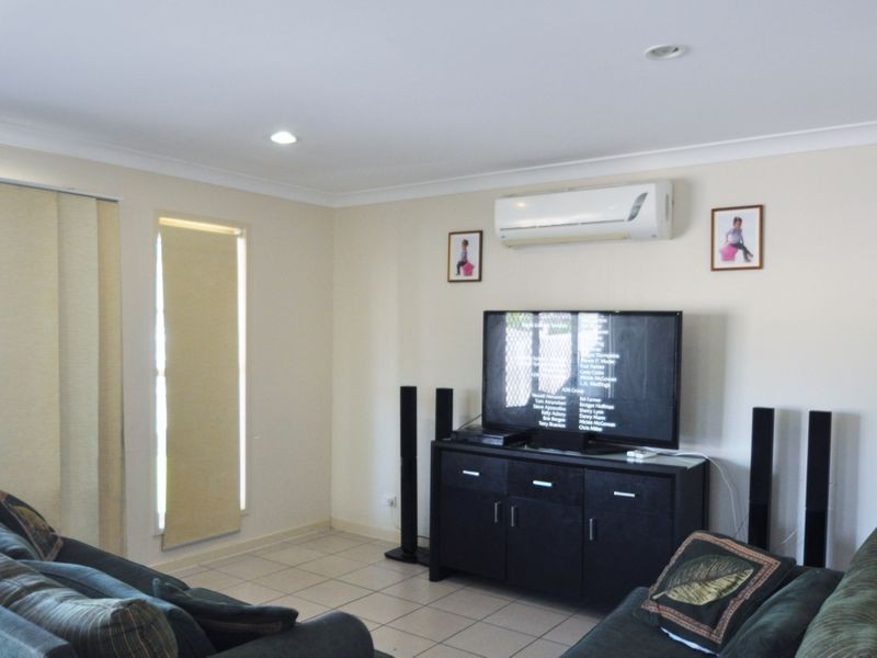 20 Pepper Tree Drive, Holmview QLD 4207