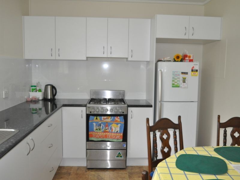 70 Jacaranda Ave, Logan Central QLD 4114