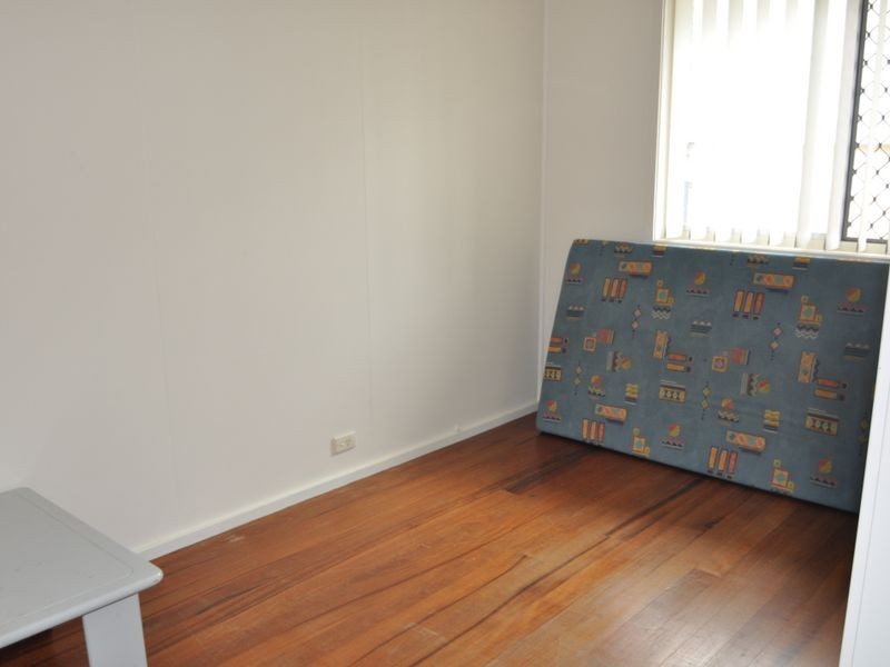 70 Jacaranda Ave, Logan Central QLD 4114