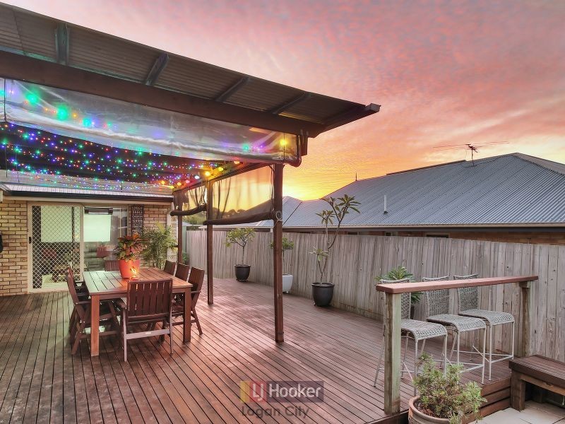 15 Lake Kurwongbah Court, Logan Reserve QLD 4133