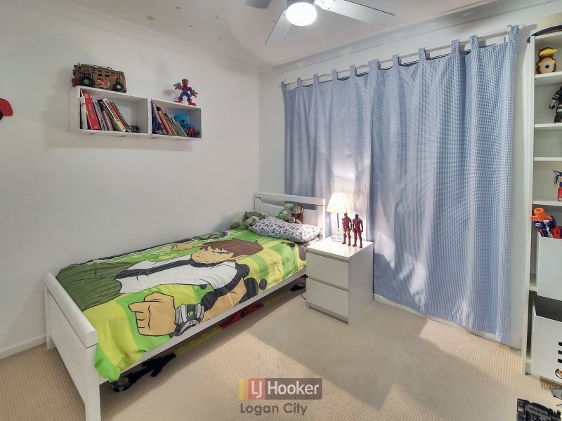 15 Lake Kurwongbah Court, Logan Reserve QLD 4133