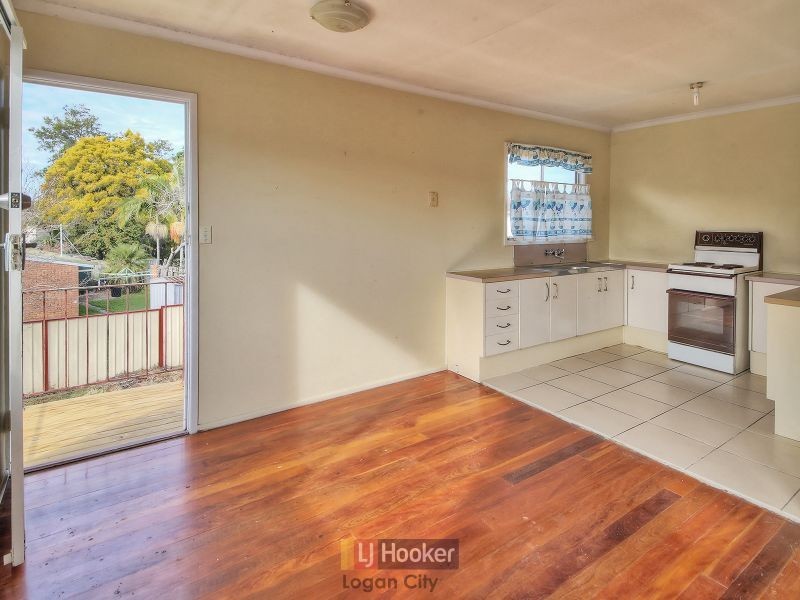 27 Blackton Street, Logan Central QLD 4114