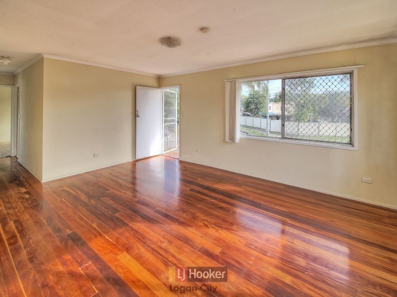 27 Blackton Street, Logan Central QLD 4114