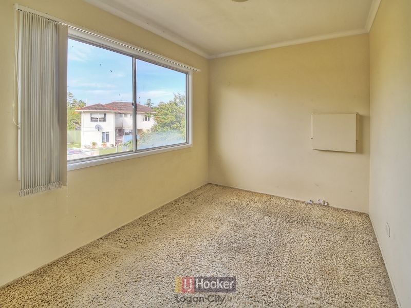 27 Blackton Street, Logan Central QLD 4114