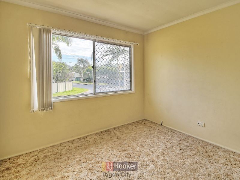 27 Blackton Street, Logan Central QLD 4114