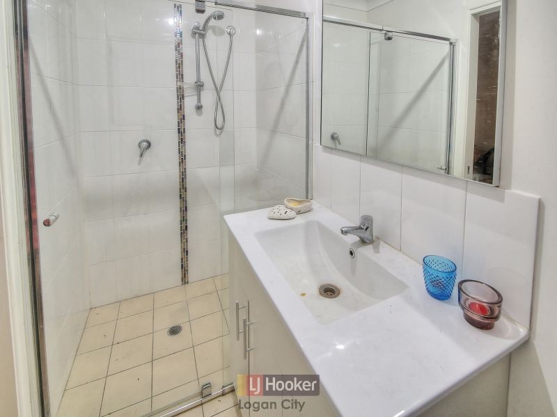 16/11 Portia Street, Kingston QLD 4114