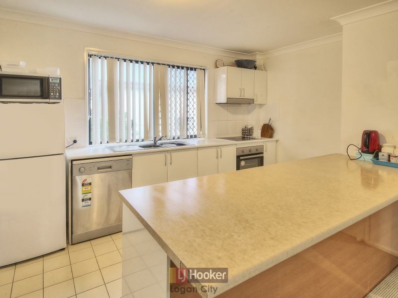 16/11 Portia Street, Kingston QLD 4114