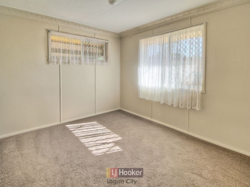 39 Kelvin Street, Woodridge QLD 4114