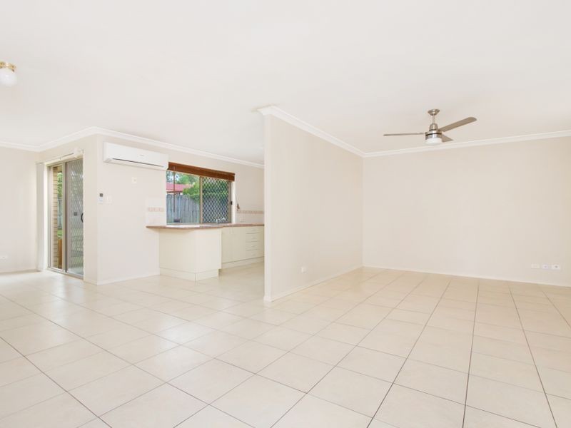9 Houston Drive, Crestmead QLD 4132