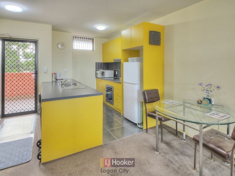 23/25 Blackwood Rd, Logan Central QLD 4114