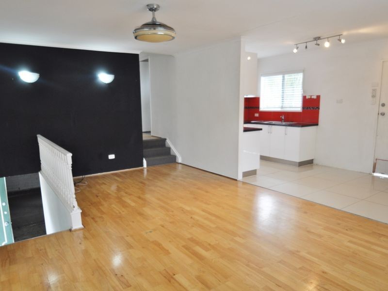 77 Juers Street, Kingston QLD 4114