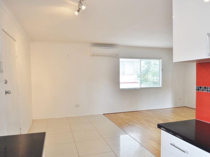 77 Juers Street, Kingston QLD 4114