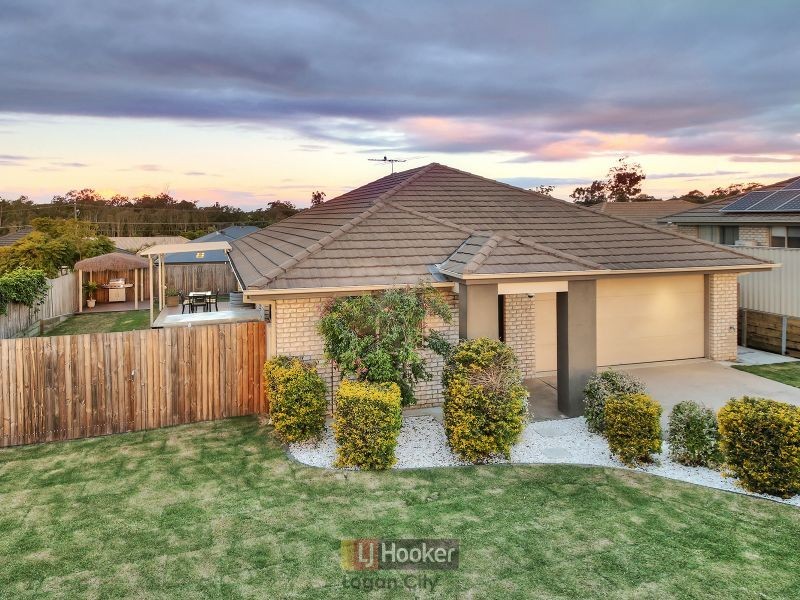 82 Paul Drive, Regents Park QLD 4118