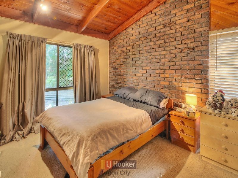 39-41 Station Road, Loganlea QLD 4131