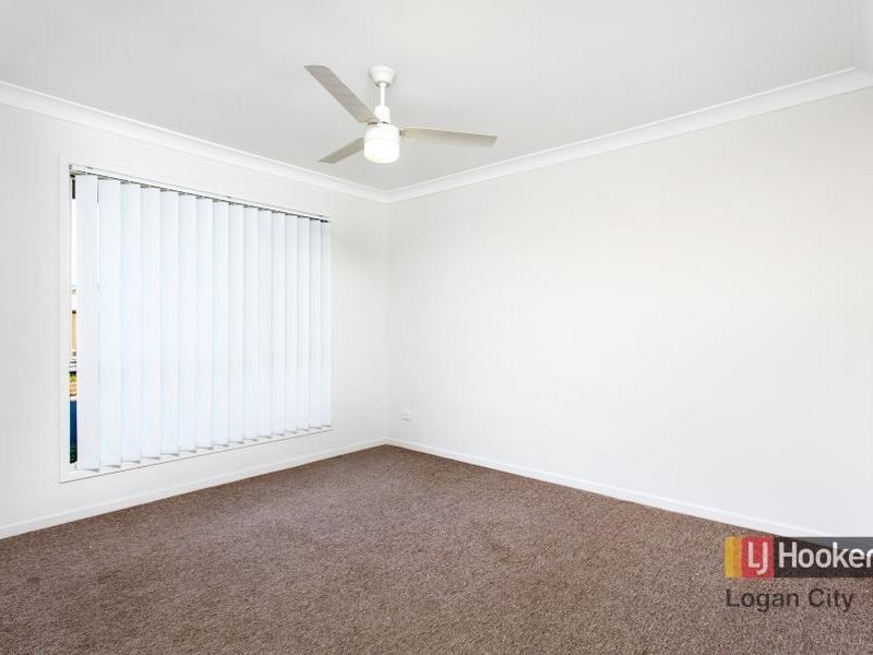 81 Lake Manchester Street, Logan Reserve QLD 4133