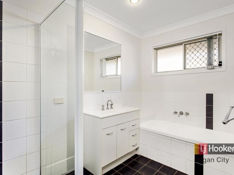 81 Lake Manchester Street, Logan Reserve QLD 4133