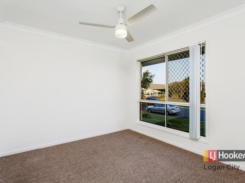 81 Lake Manchester Street, Logan Reserve QLD 4133