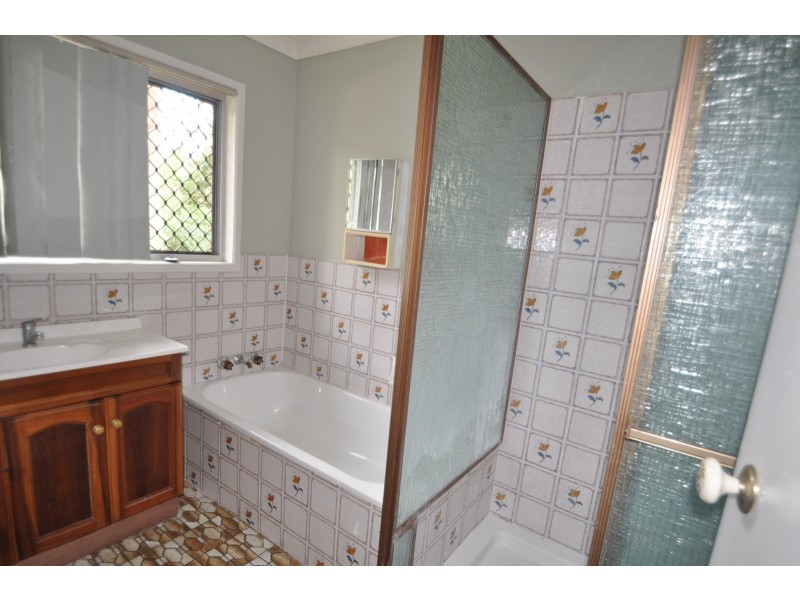 9/22 North Road, Woodridge QLD 4114