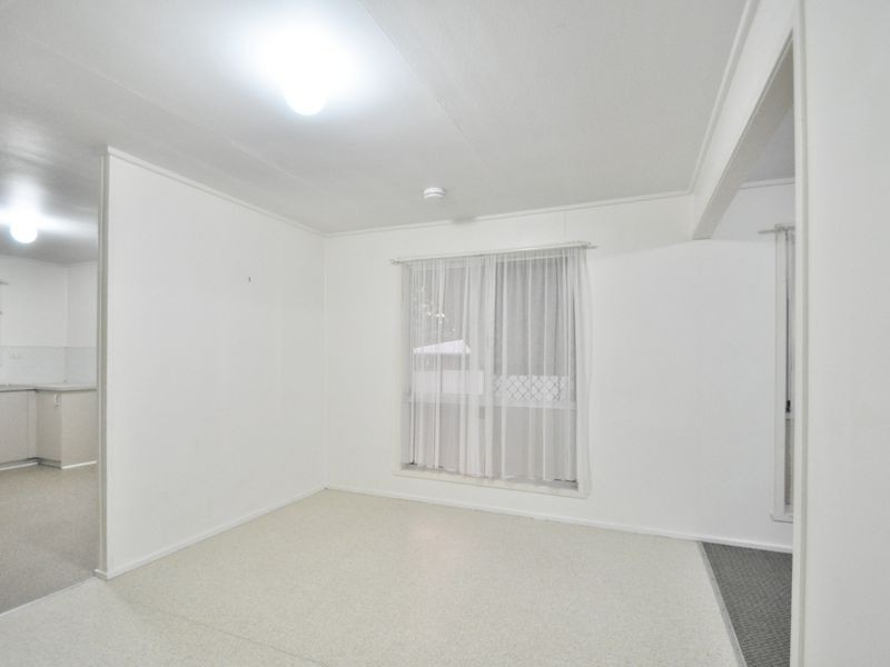 2 Rhoda Street, Loganlea QLD 4131