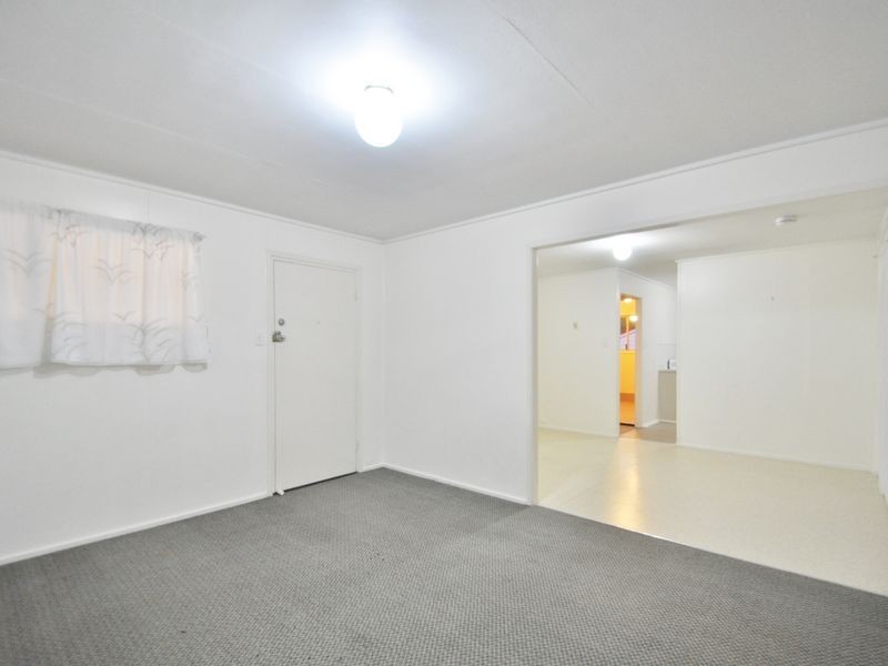 2 Rhoda Street, Loganlea QLD 4131