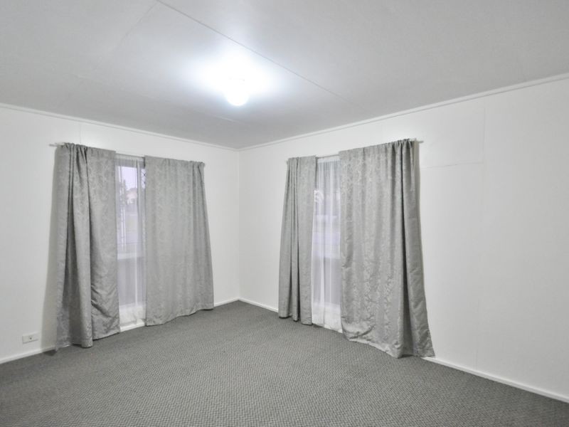 2 Rhoda Street, Loganlea QLD 4131