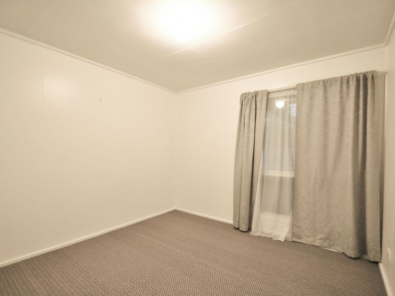 2 Rhoda Street, Loganlea QLD 4131