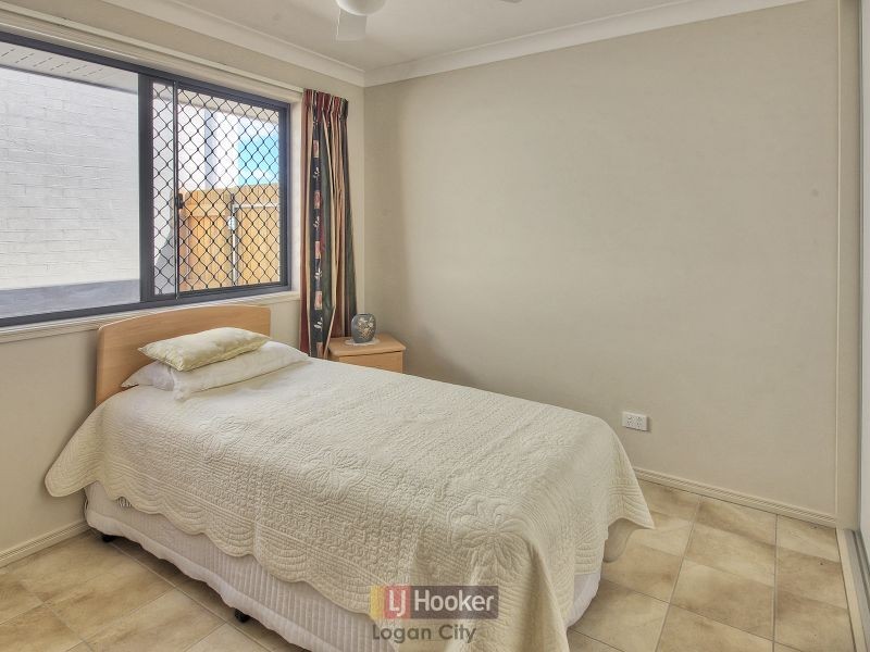 8 Alabaster Drive, Logan Reserve QLD 4133