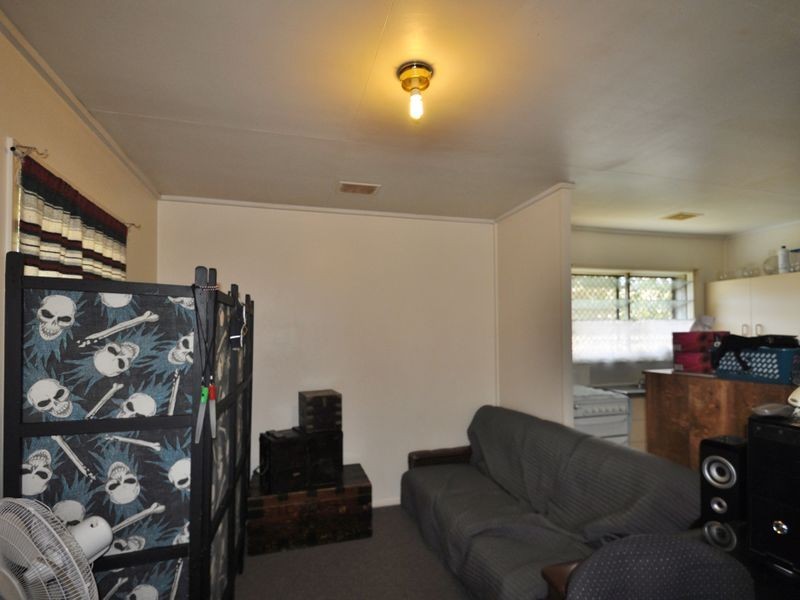 15 Anthony Street, Kingston QLD 4114