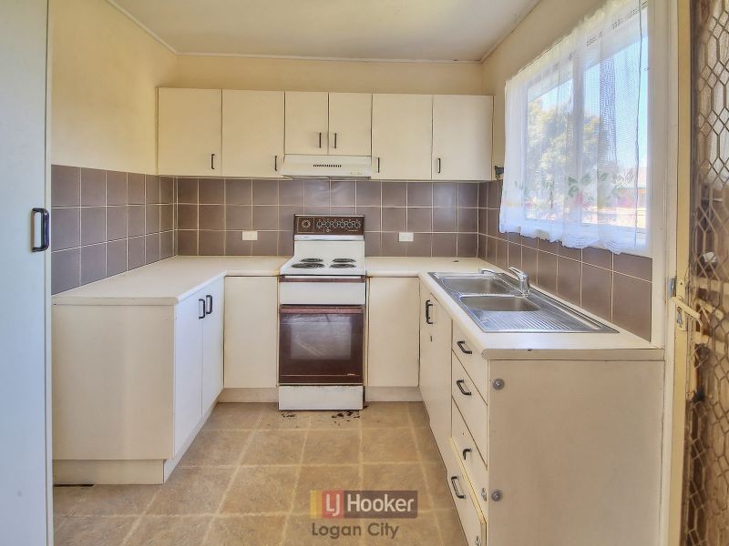 6 Kingston Court, Kingston QLD 4114
