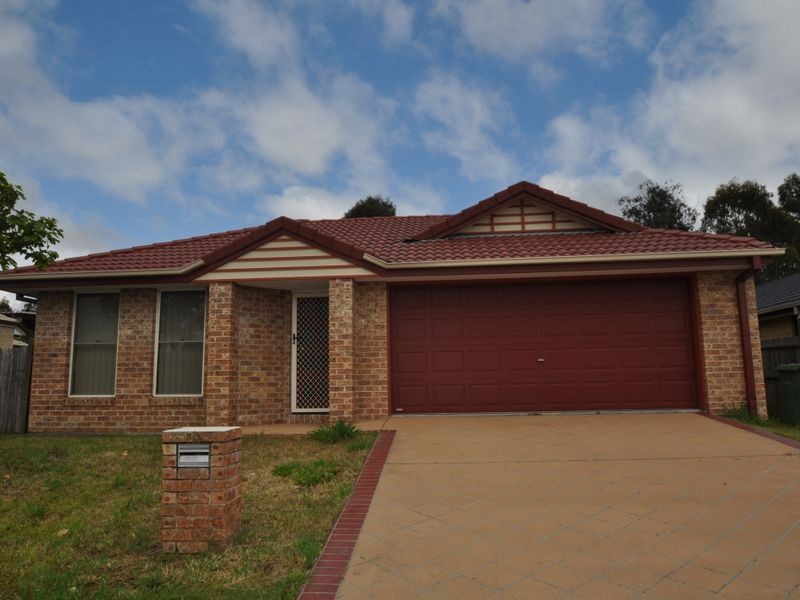 33 LAKE COOTHARABA PLACE, Logan Reserve QLD 4133
