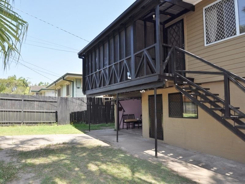28 Jarrah Crescent, Logan Central QLD 4114