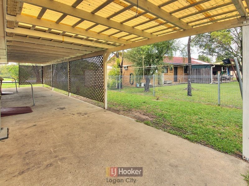 2 Awoonga Street, Marsden QLD 4132