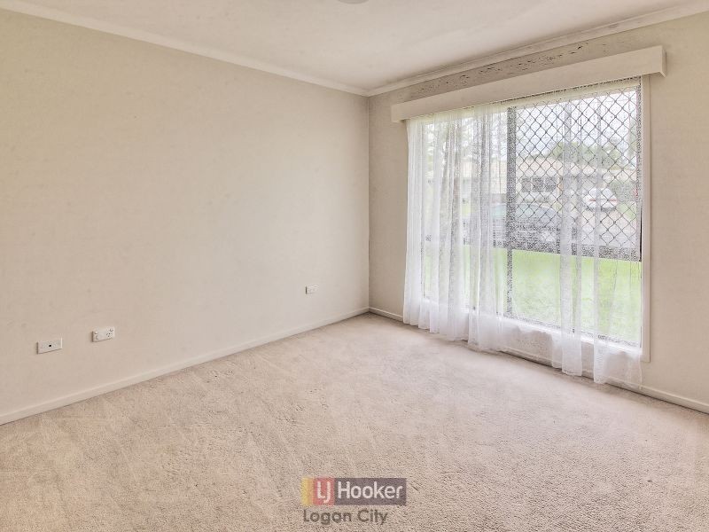 2 Awoonga Street, Marsden QLD 4132