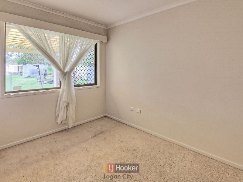 2 Awoonga Street, Marsden QLD 4132