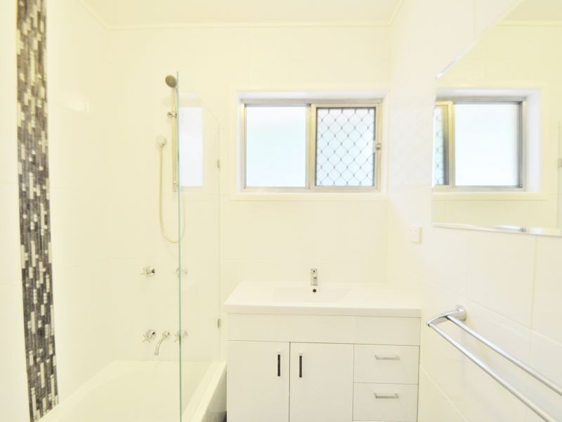 20 Ellen Street, Kingston QLD 4114