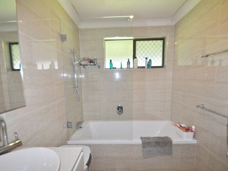 9-11 Alexander Street, Woodridge QLD 4114