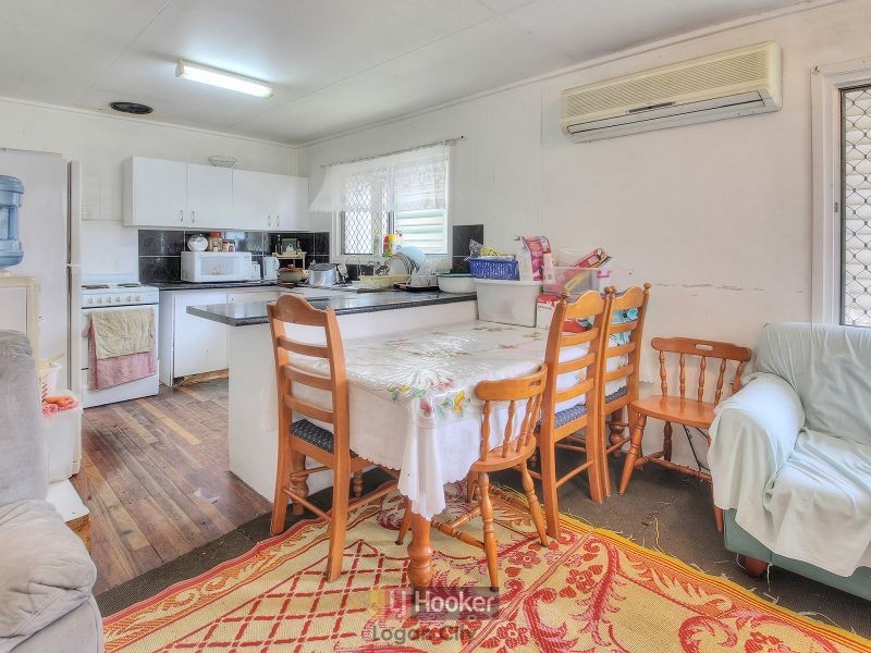 4 Omar Street, Woodridge QLD 4114