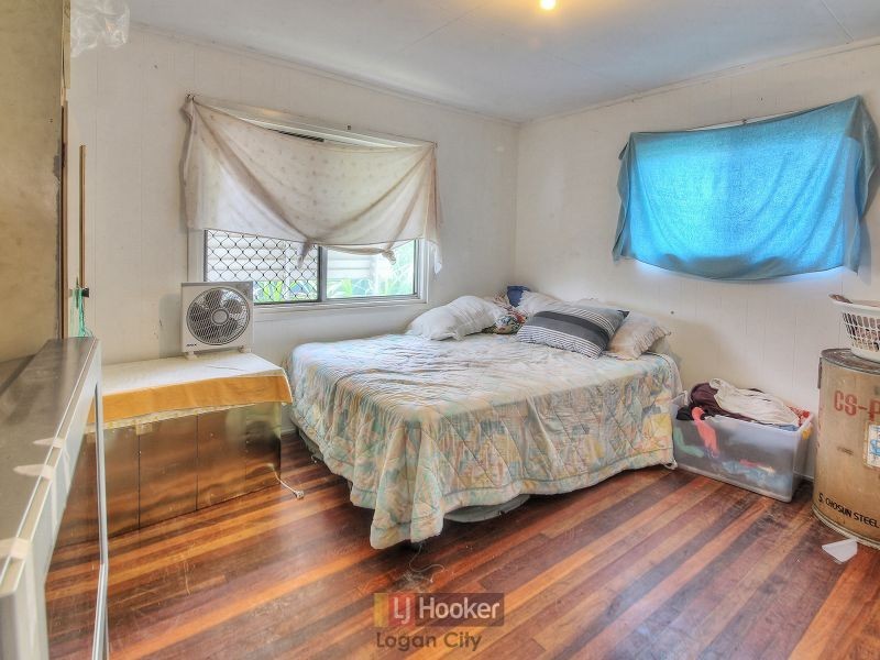 4 Omar Street, Woodridge QLD 4114