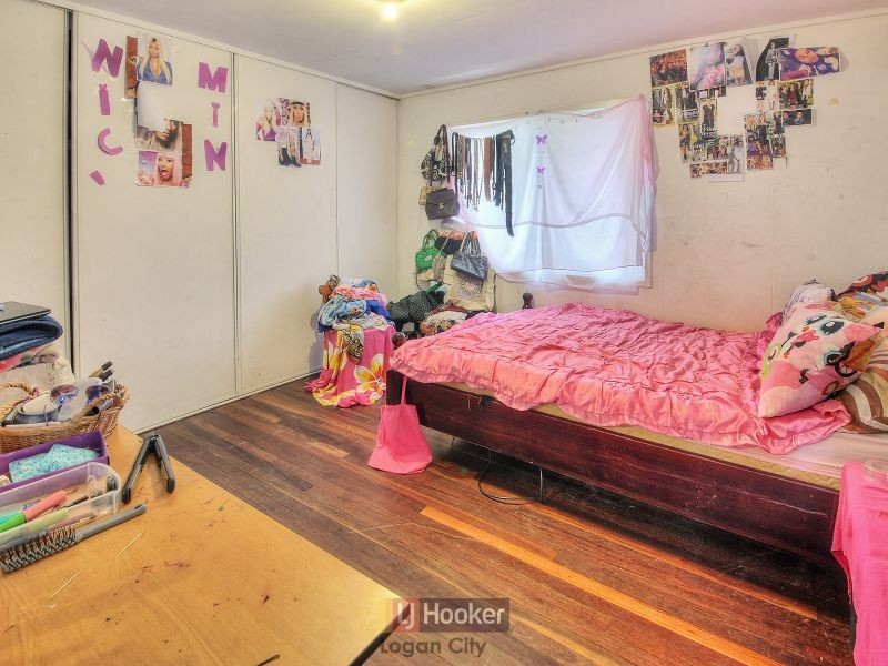 4 Omar Street, Woodridge QLD 4114