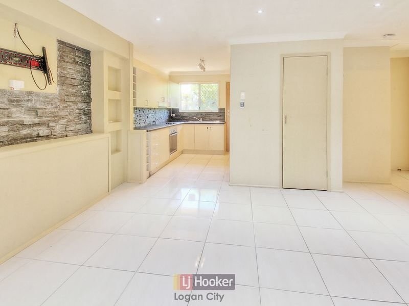 3/3 Bruce Road, Woodridge QLD 4114