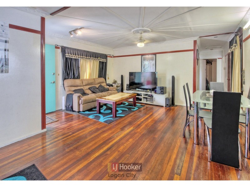 26 Yugumbri Crescent, Logan Central QLD 4114
