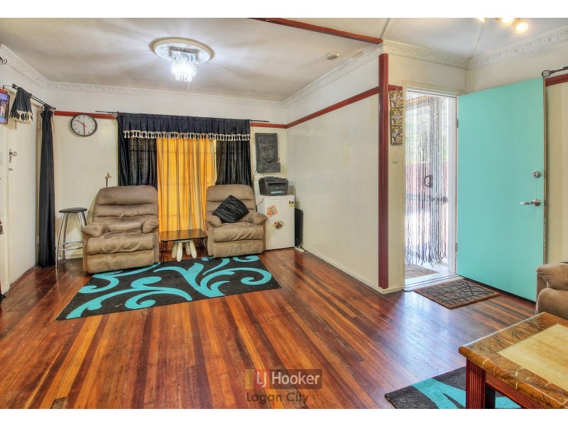 26 Yugumbri Crescent, Logan Central QLD 4114
