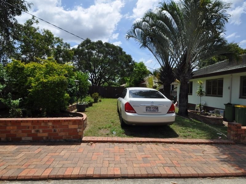 26 Yugumbri Crescent, Logan Central QLD 4114