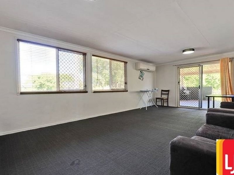 9 Muller Road, Woodridge QLD 4114